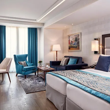 Hotel Electra Metropolis 5*