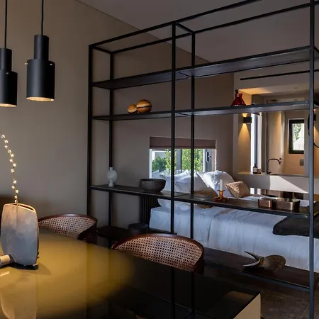 Vouliagmeni 18 Apartment *