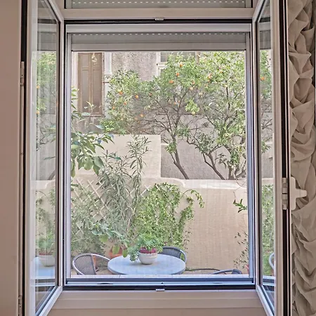 1 Bd Lycabettus Neoclassic House By Live&travel Apartment Athens