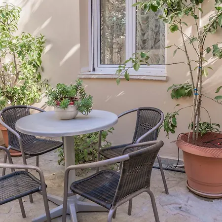 1 Bd Lycabettus Neoclassic House By Live&travel Apartment Athens