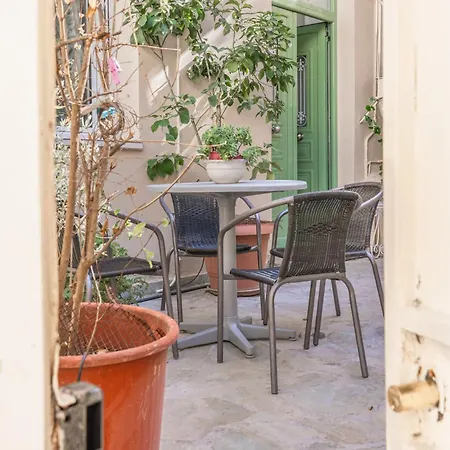 1 Bd Lycabettus Neoclassic House By Live&travel Athens