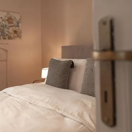 1 Bd Lycabettus Neoclassic House By Live&travel Apartment Athens