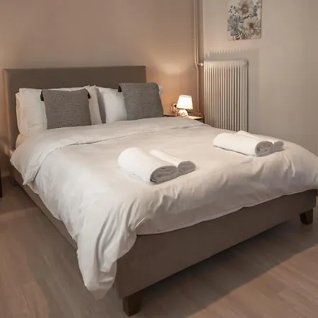 Apartment 1 Bd Lycabettus Neoclassic House By Live&travel