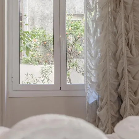 Apartment 1 Bd Lycabettus Neoclassic House By Live&travel