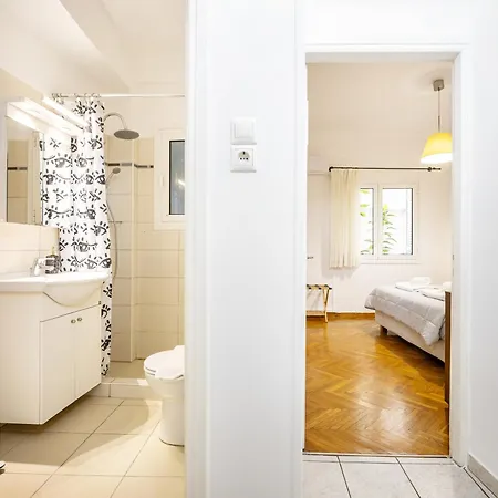 Spacious 2 Bedroom In Kolonaki *