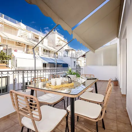 Spacious 2 Bedroom In Kolonaki Apartment *
