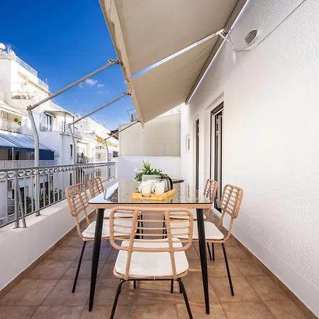 Spacious 2 Bedroom In Kolonaki * Athens