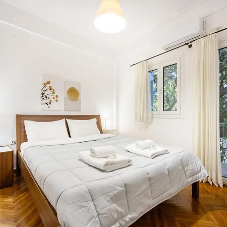 Spacious 2 Bedroom In Kolonaki Apartment