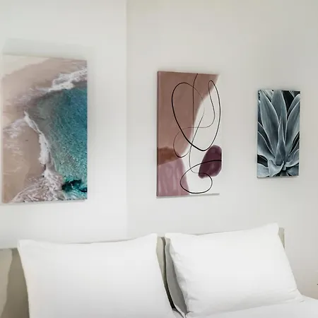 Spacious 2 Bedroom In Kolonaki Apartment