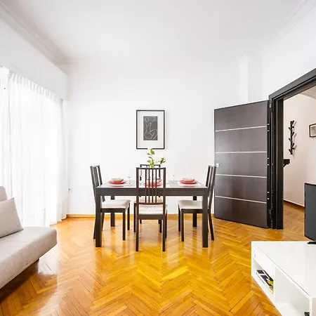 Apartment Spacious 2 Bedroom In Kolonaki Athens