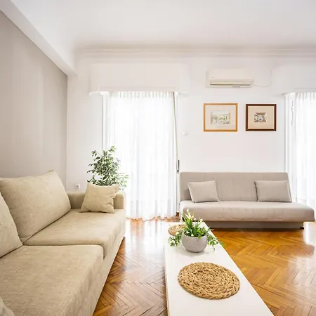 Apartment Spacious 2 Bedroom In Kolonaki Athens