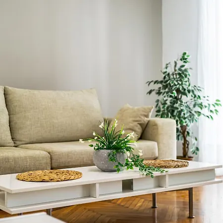Apartment Spacious 2 Bedroom In Kolonaki *