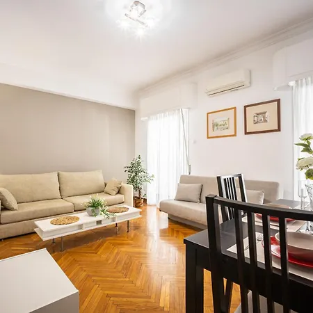 Apartment Spacious 2 Bedroom In Kolonaki Athens