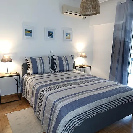 Elegant Renovated 3-bedroom In Maroussi Athens