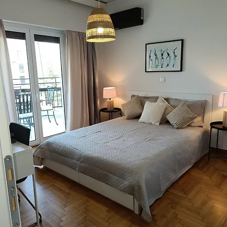 Apartment Elegant Renovated 3-bedroom In Maroussi Athens