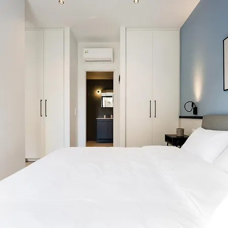 Aparthotel Mobee-house *