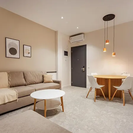 Mobee-house Aparthotel *