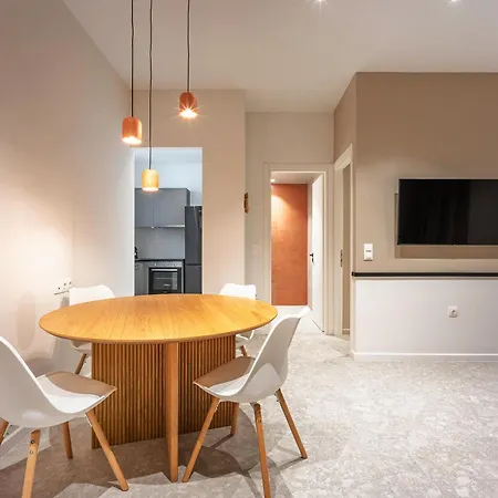 Aparthotel Mobee-house *