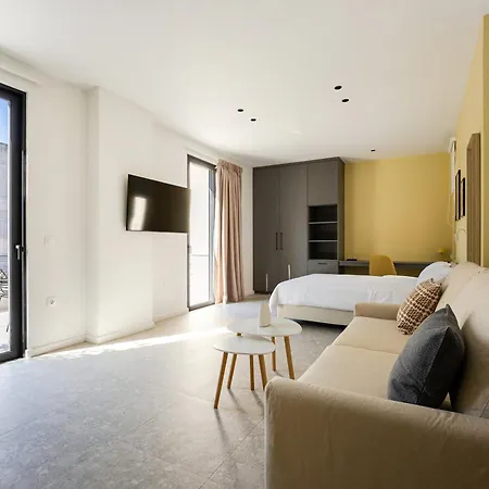 Aparthotel Mobee-house