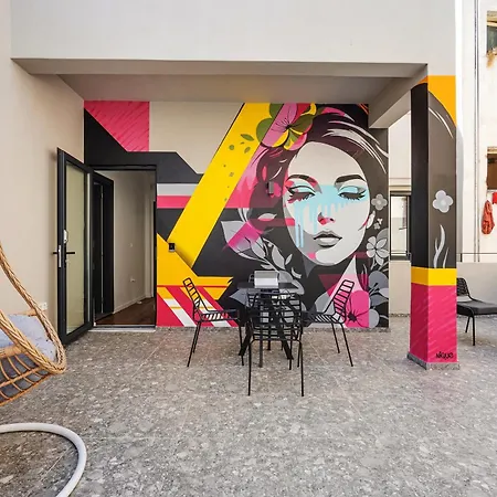 Mobee-house *