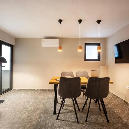 Aparthotel Mobee-house