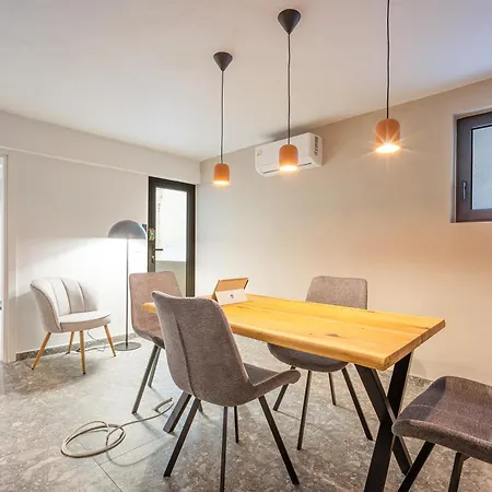 Mobee-house