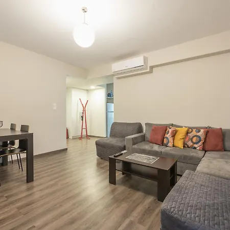 Steps From Historic Center Plaka Apartment *