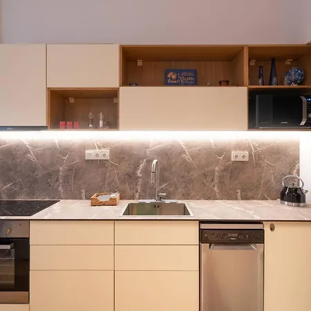 Apartment 2br 5' From Filopappou Athens