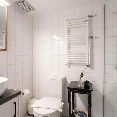 Exarcheia's Singular 1br Apartment
