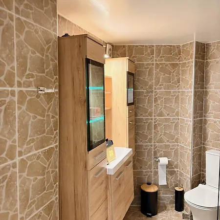Thissio Luxury