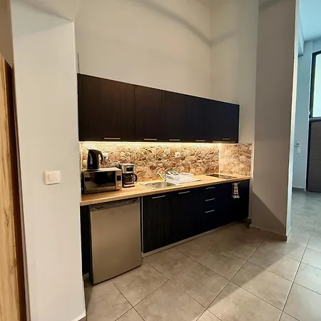 Thissio Luxury