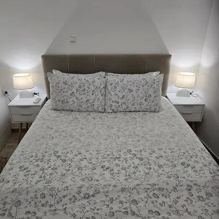 Luxury With Sauna And Free Parking Near Acropolis Apartment