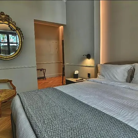 Nikiou Luxury Hotel 4*