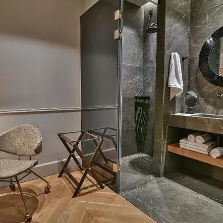 Nikiou Luxury 4* Athens