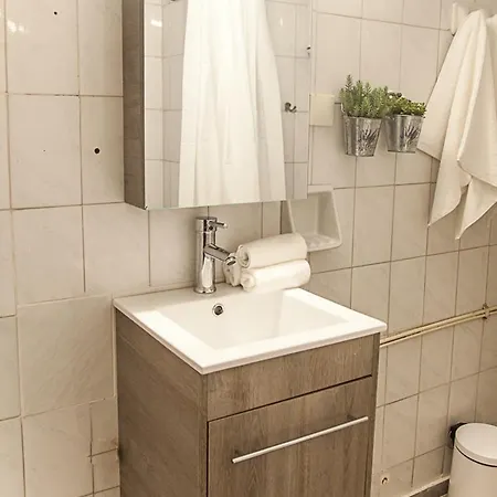 Fiλoξεnia In Gazi- Center Apartment