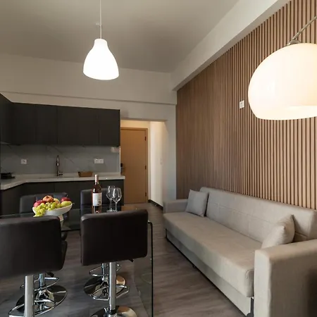 Celia Apartmanhotel 2*