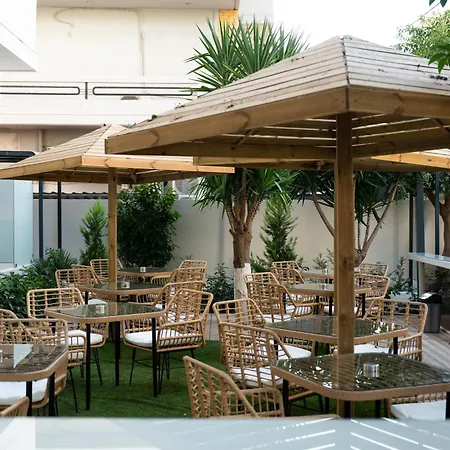 Apartahotel Celia Atenas