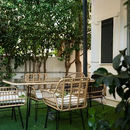Apartahotel Celia Atenas