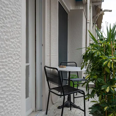 Artistic Retreat In Heart Athens