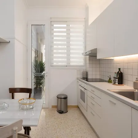 Artistic Retreat In Heart
