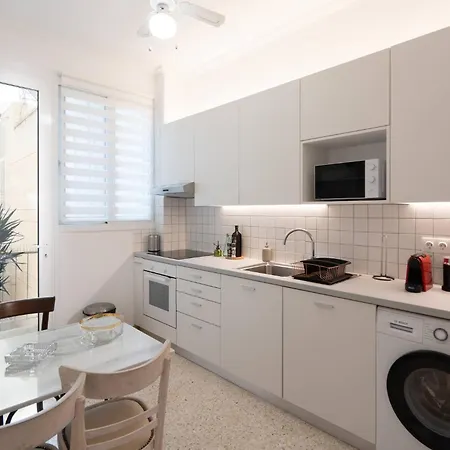 Artistic Retreat In Heart Apartment Athens