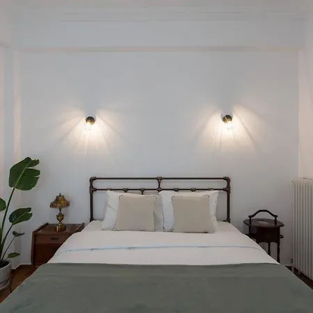 Artistic Retreat In Heart Apartment Athens