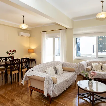 Luxury At The Foot Of The Acropolis Hill