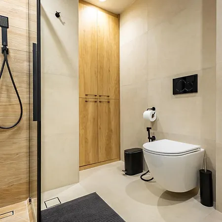 Stylish Apartment *