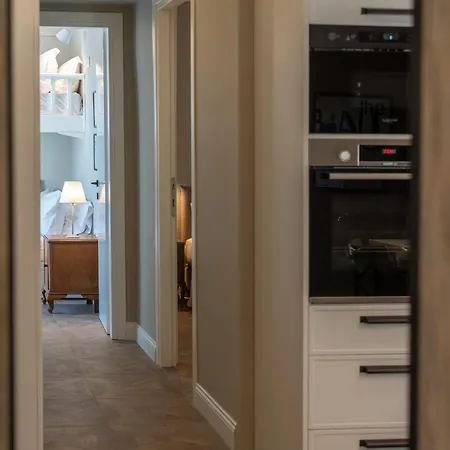 Luxury Petralona Penthouse - Sleeps 7 -near Metro Athens