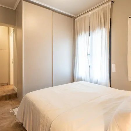 Apartment Luxury Petralona Penthouse - Sleeps 7 -near Metro Athens