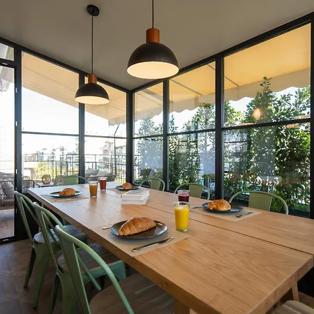 Luxury Petralona Penthouse - Sleeps 7 -near Metro *