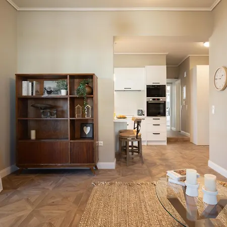 Luxury Petralona Penthouse - Sleeps 7 -near Metro * Athens