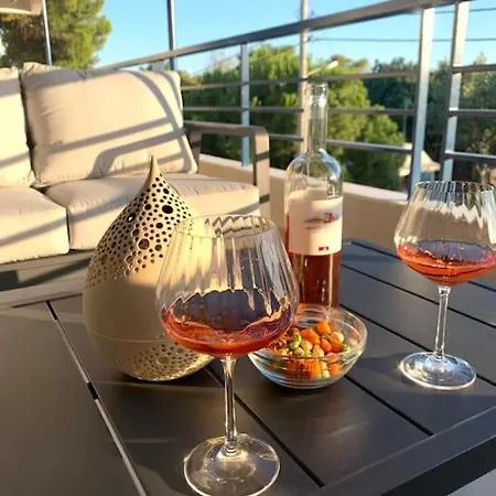 Riviera Lux Flat, Lemos Vouliagmeni * Athens