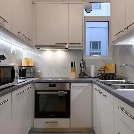 Stunning Acropolis 2 Bedroom Opulence *